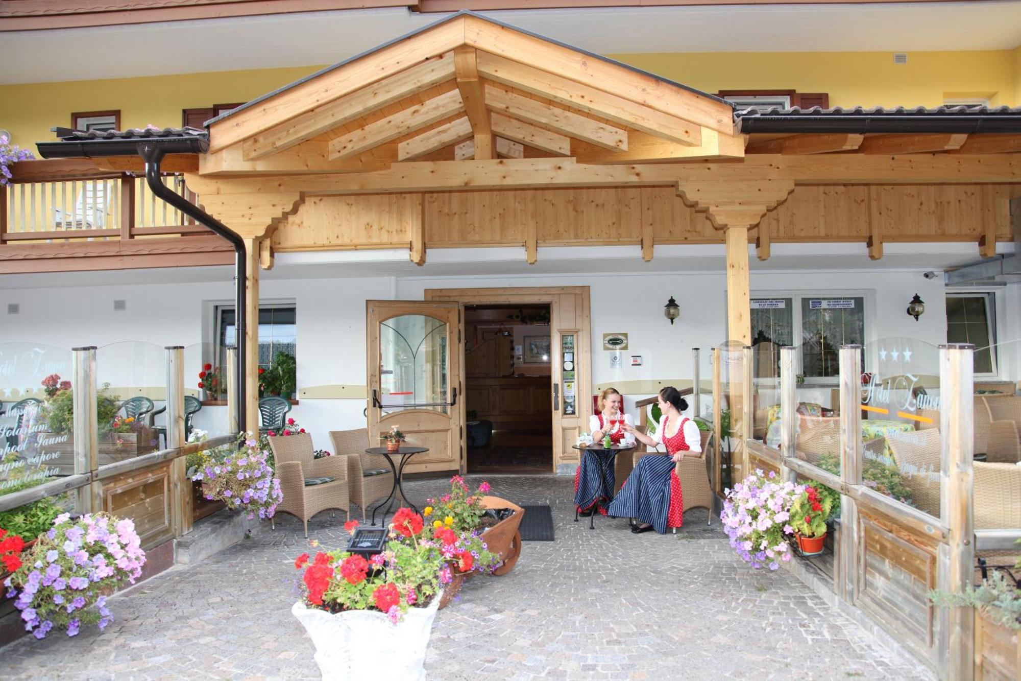 Hotel Zanon Ziano di Fiemme Extérieur photo