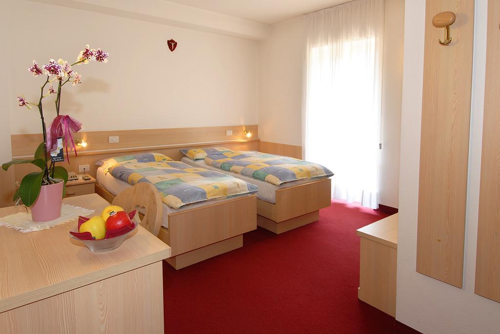 Hotel Zanon Ziano di Fiemme Extérieur photo